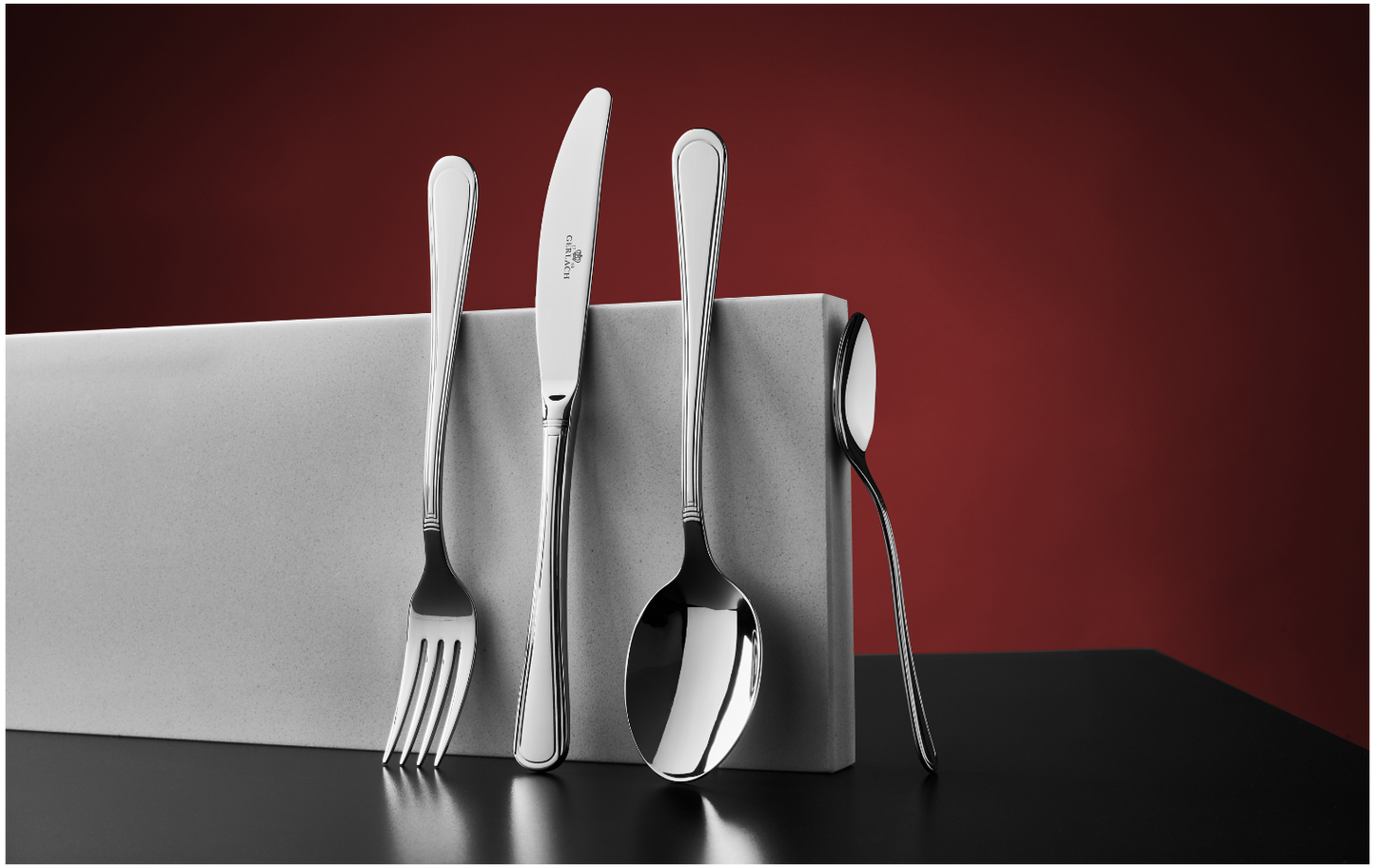 68-piece Set of ANTICA Cutlery Gloss + case